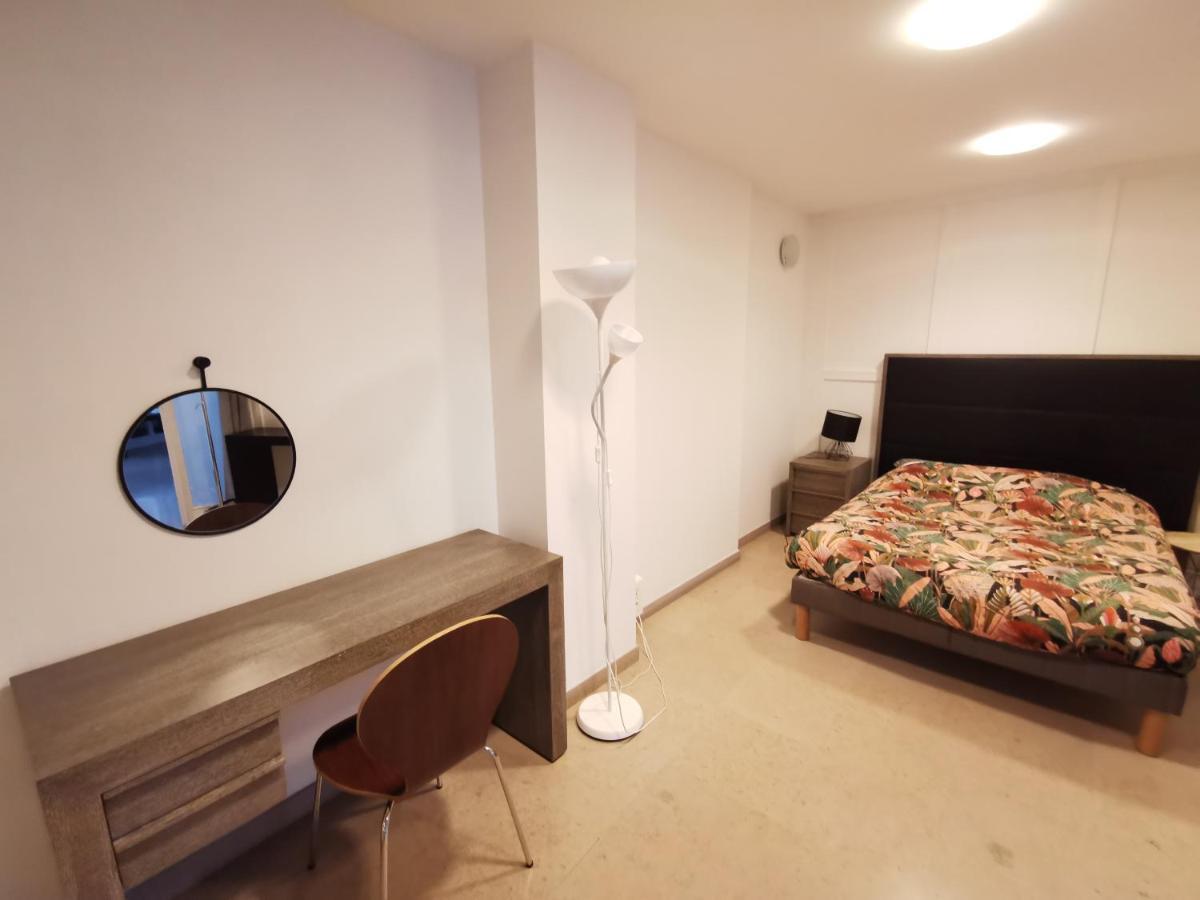 Appartement Aux pieds du Château à Tournon-sur-Rhone Extérieur photo
