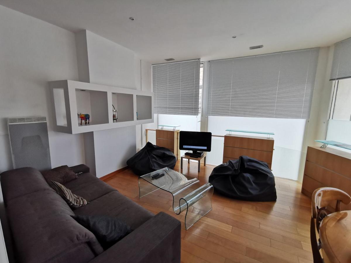 Appartement Aux pieds du Château à Tournon-sur-Rhone Extérieur photo